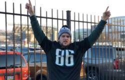 Maine resident and Eagles fan Tyler Peavey
